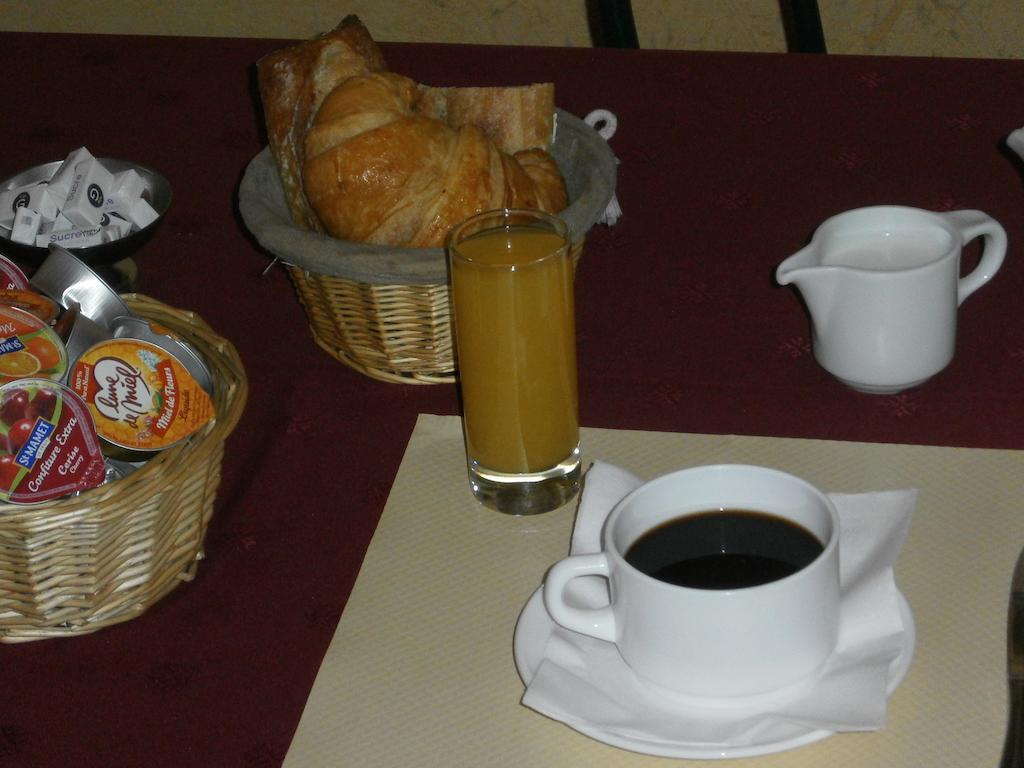 טולון Hotel Jaures מראה חיצוני תמונה