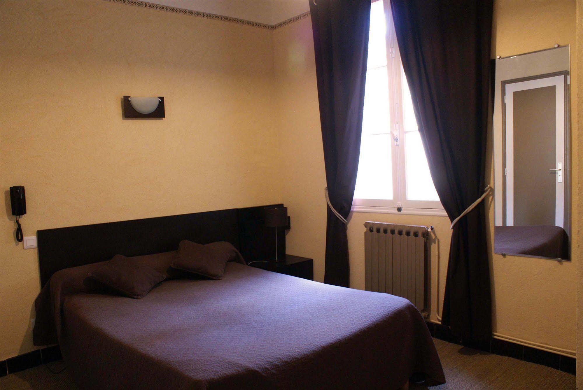 טולון Hotel Jaures מראה חיצוני תמונה